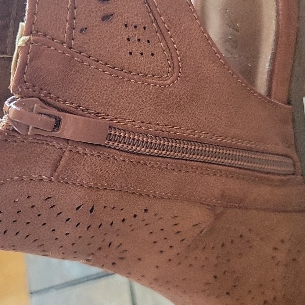 A Rider Girl Booties, Brown, 7.5 - Picture 5 of 13